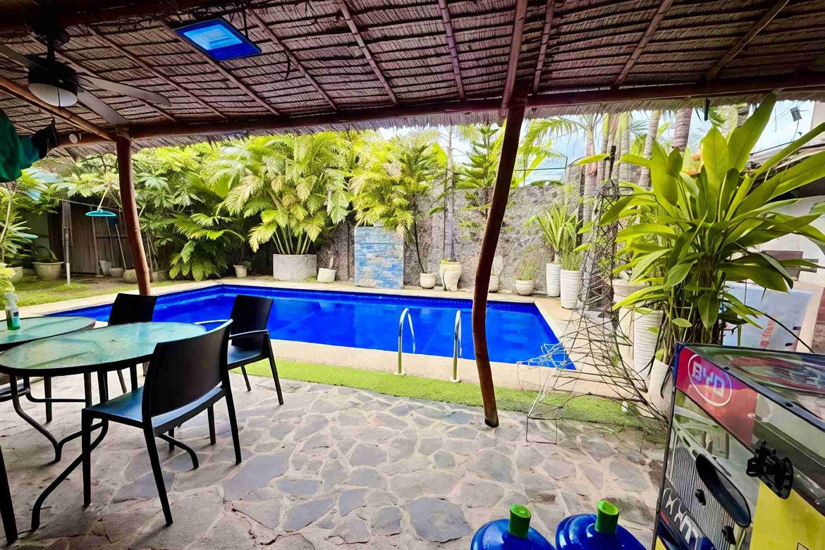 5 Bedroom House for Sale in Poblacion, Compostela, Cebu
