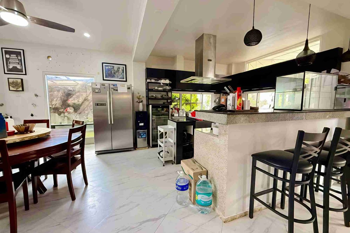 5 Bedroom House for Sale in Poblacion, Compostela, Cebu – photo 6