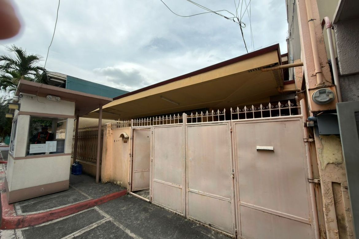 5 Bedroom House for Sale in Poblacion, Makati, Metro Manila – photo 3