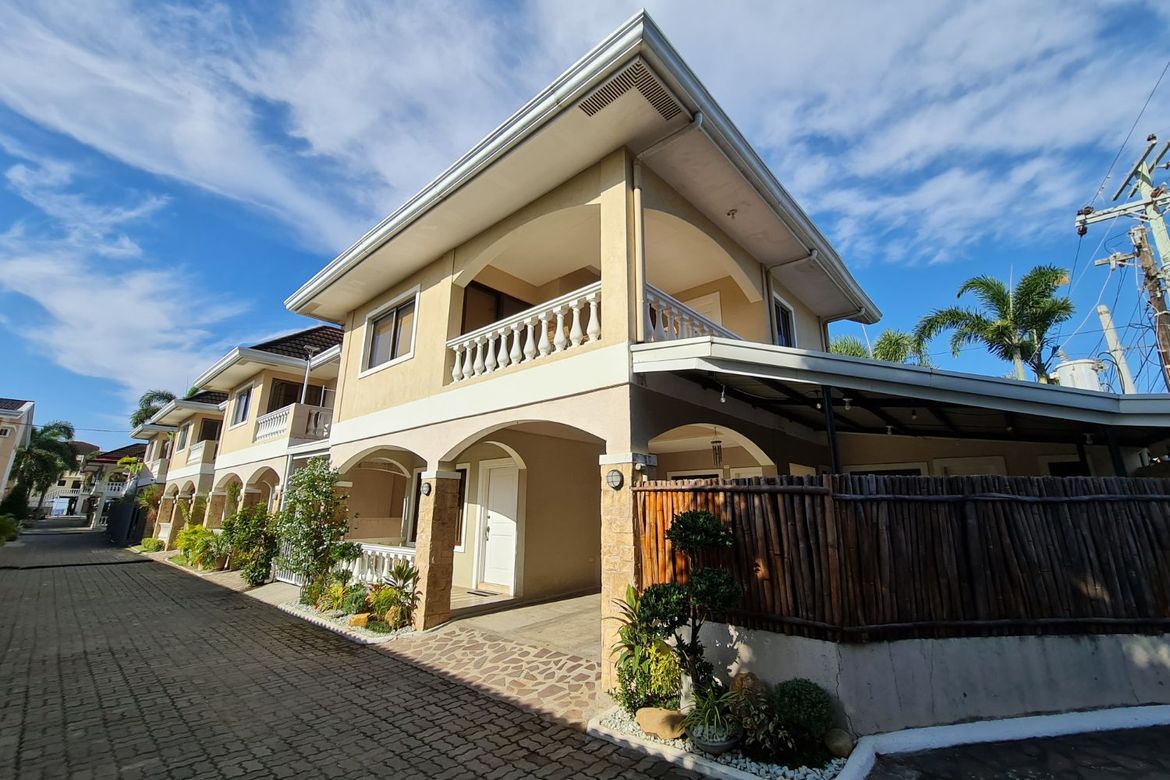 5 Bedroom House for Sale in Poblacion, Morong, Bataan