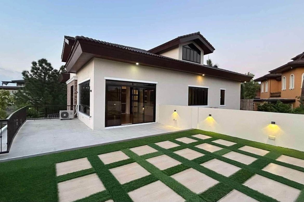 5 Bedroom House for Sale in Poblacion, Muntinlupa, Metro Manila – photo 2