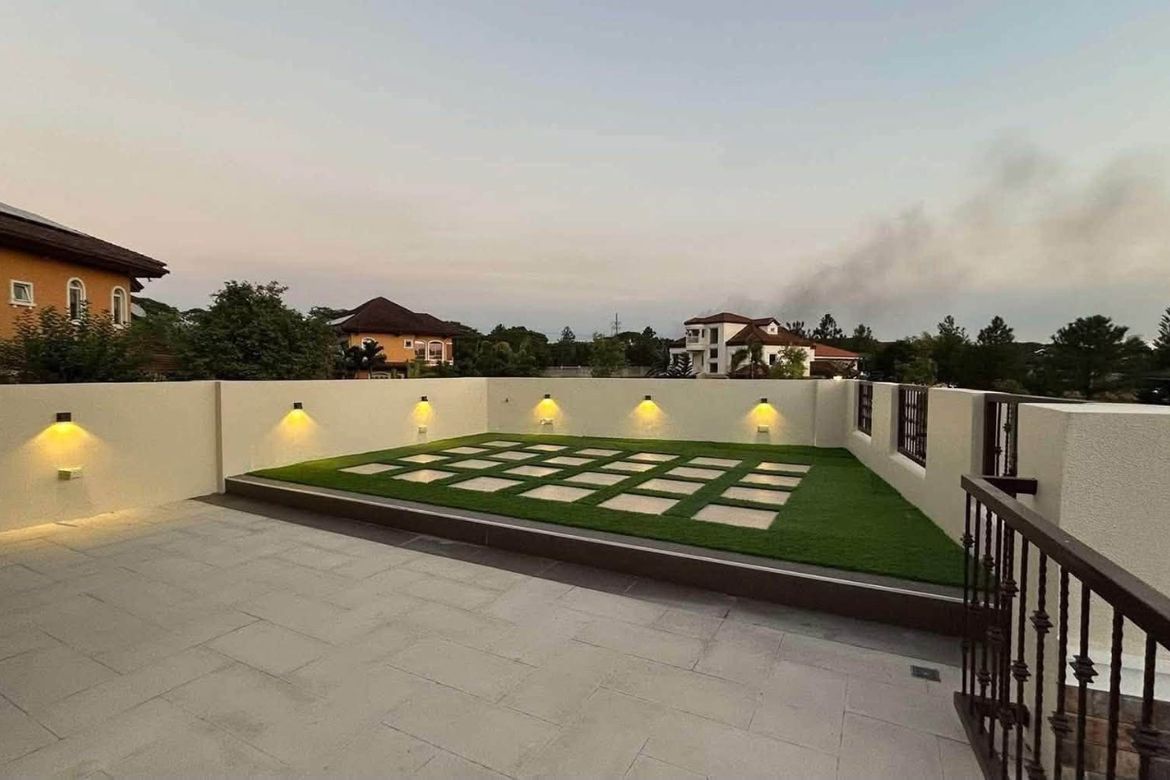 5 Bedroom House for Sale in Poblacion, Muntinlupa, Metro Manila – photo 3