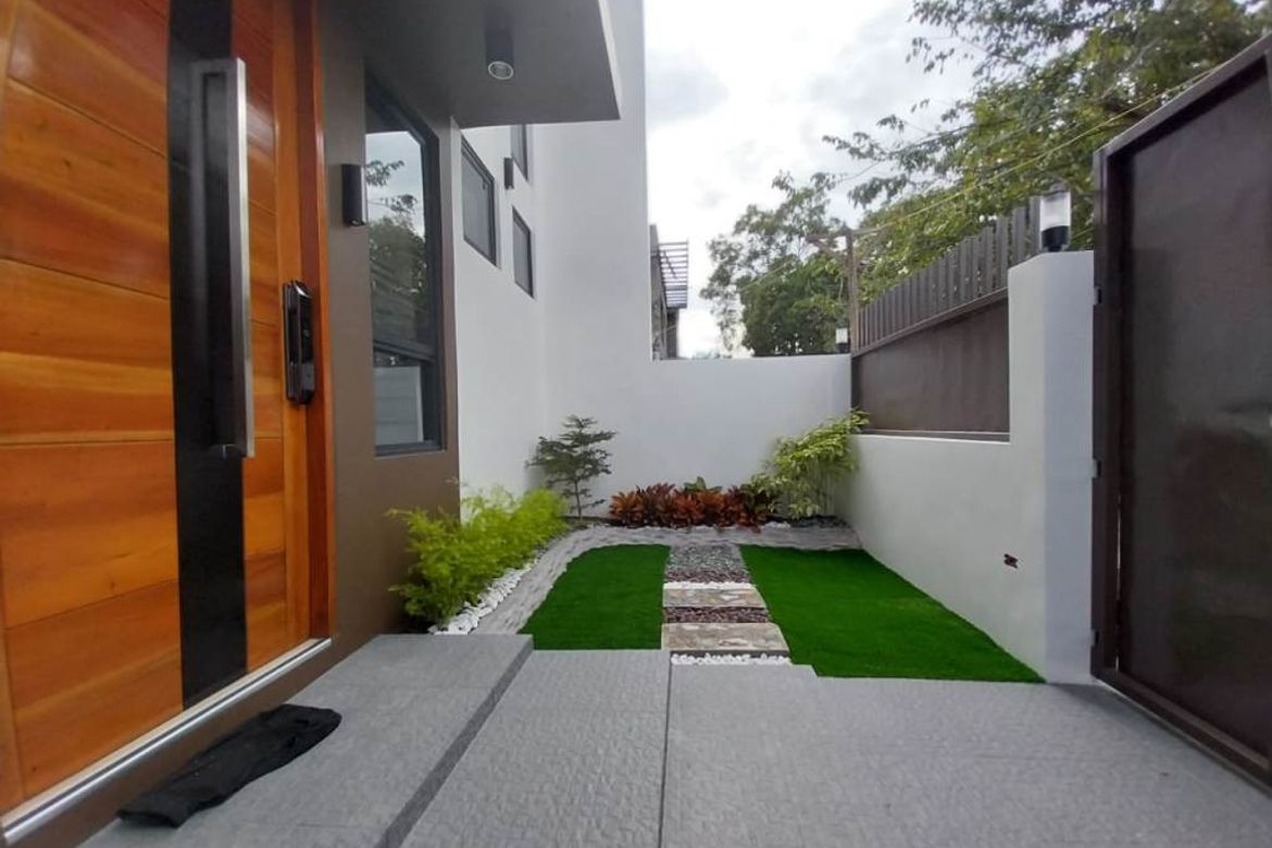 5 Bedroom House for Sale in Poblacion, Muntinlupa, Metro Manila – photo 3