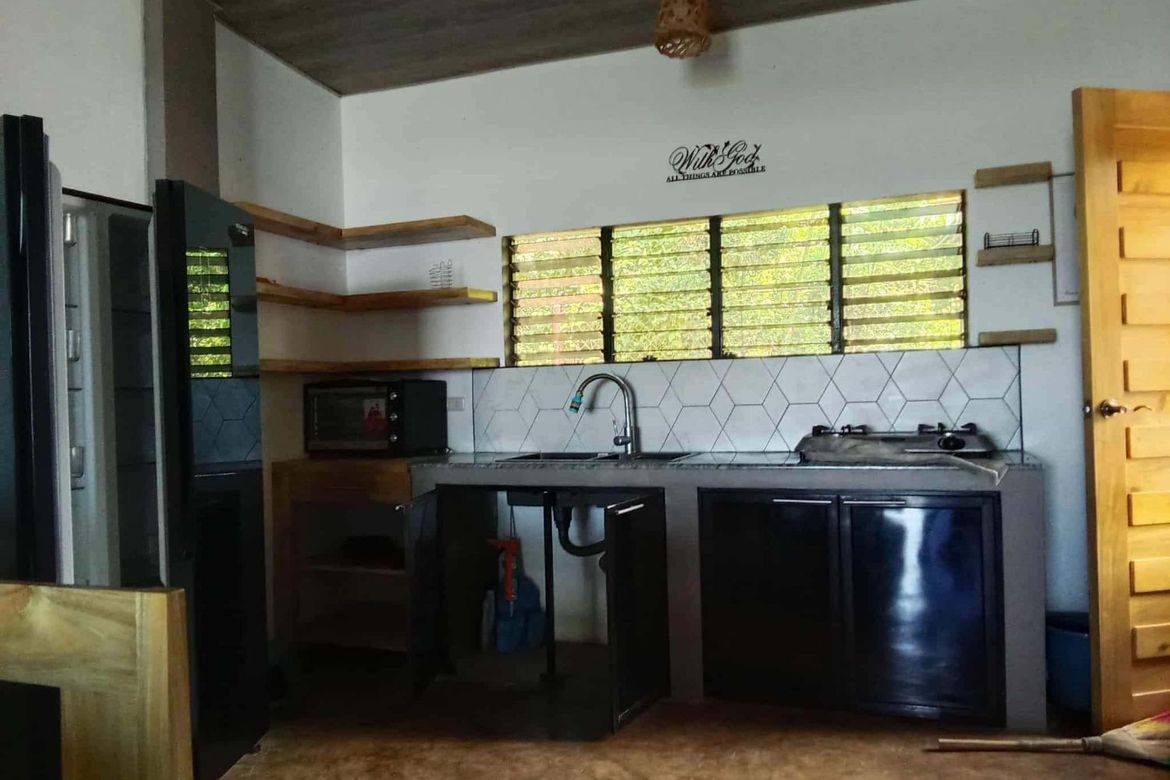 5 Bedroom House for Sale in Poblacion, San Juan, Siquijor – photo 2