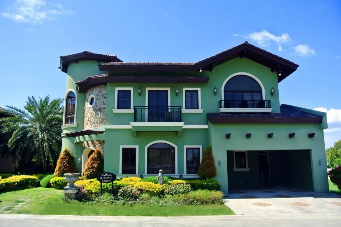 5 Bedroom House for Sale in Portofino Heights, Almanza Dos, Las Piñas, Metro Manila