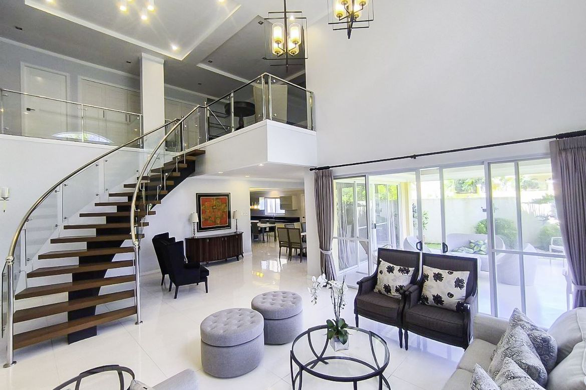 5 Bedroom House for Sale in Portofino South, Poblacion, Muntinlupa, Metro Manila – photo 2