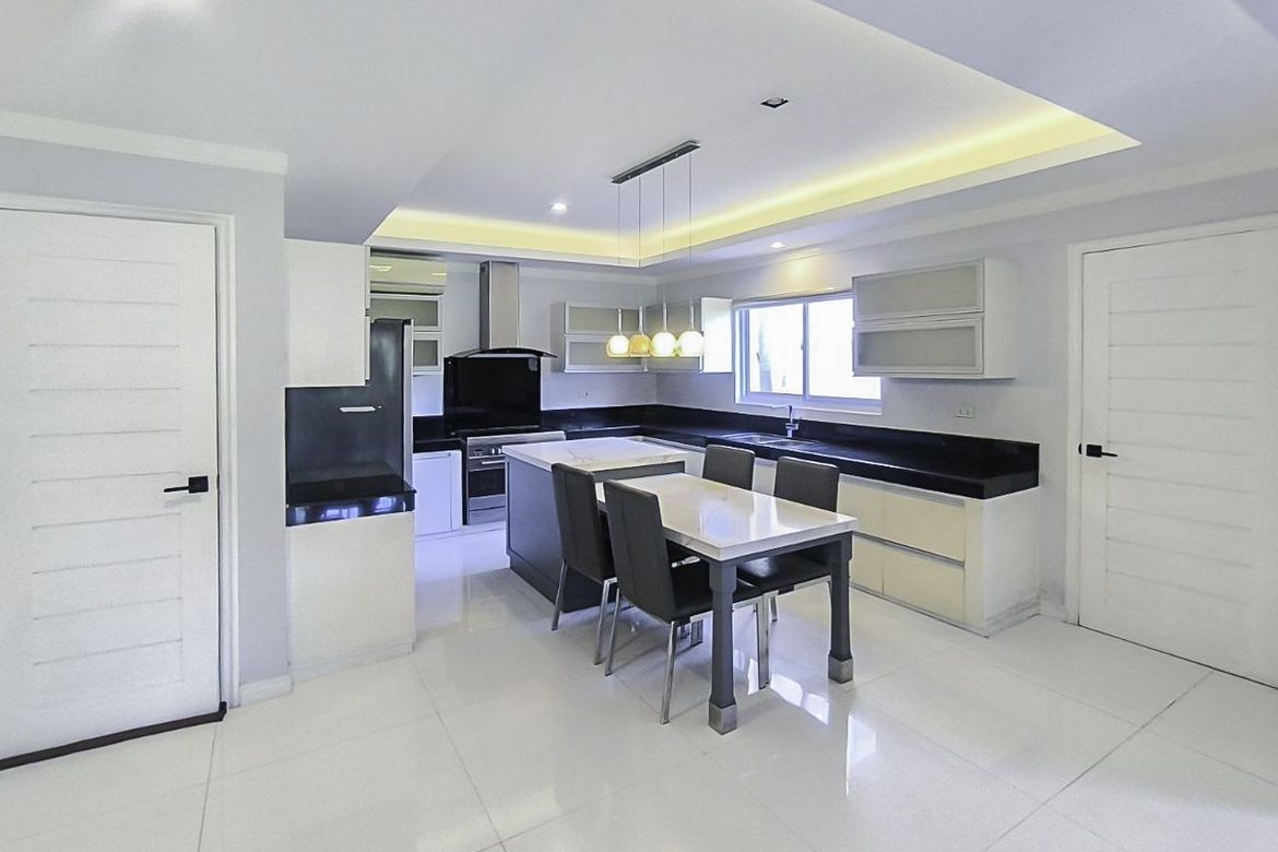 5 Bedroom House for Sale in Portofino South, Poblacion, Muntinlupa, Metro Manila – photo 6
