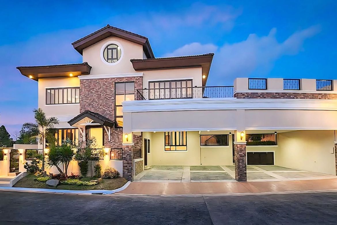 5 Bedroom House for Sale in Portofino South, Poblacion, Muntinlupa, Metro Manila