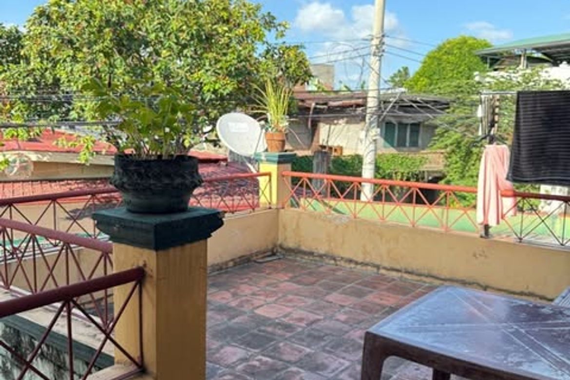 5 Bedroom House for Sale in Pulang Lupa Dos, Las Piñas, Metro Manila – photo 2