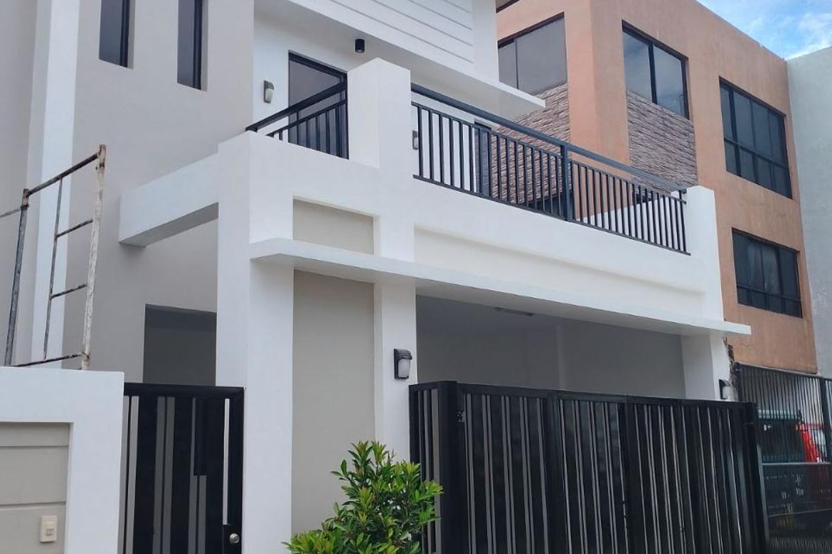 5 Bedroom House for Sale in Quiapo, Manila, Metro Manila near LRT-1 Carriedo – photo 2