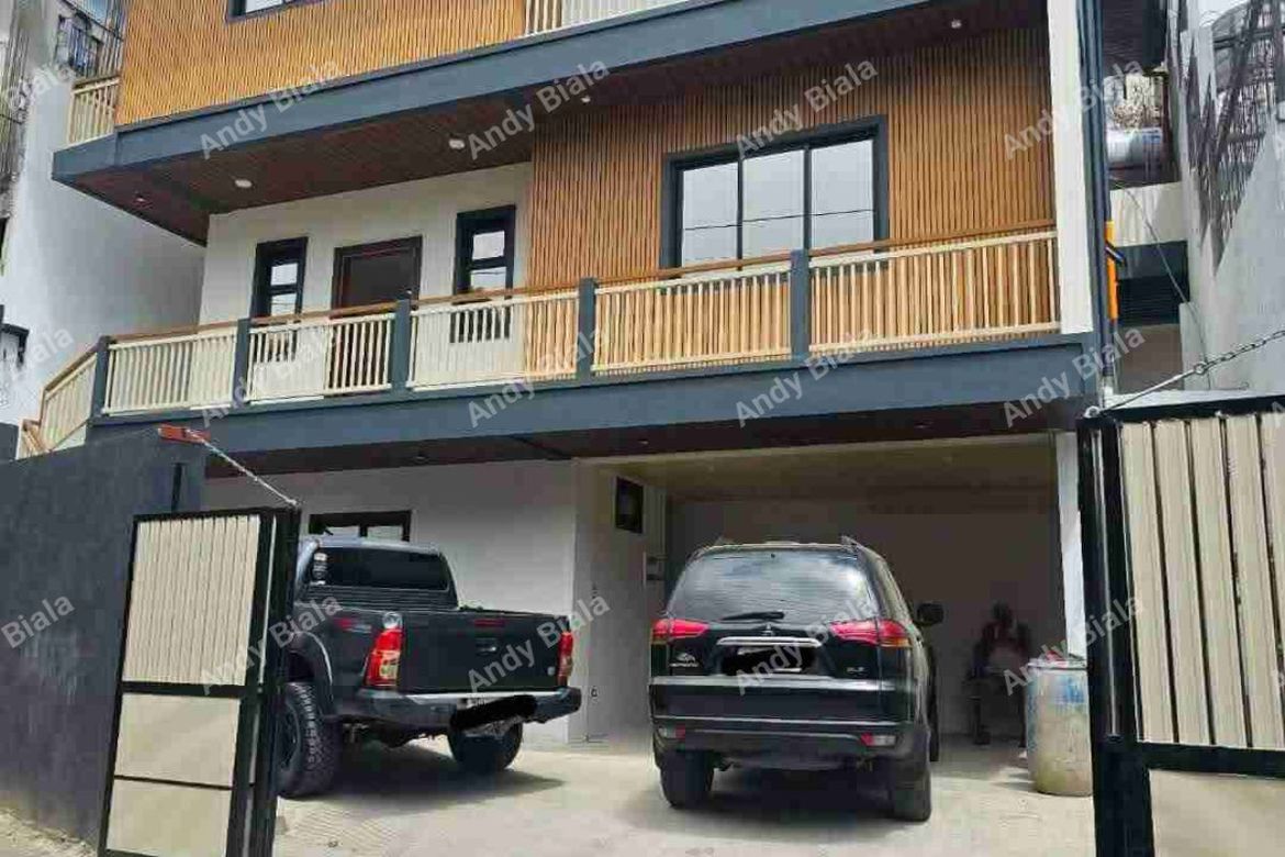 5 Bedroom House for Sale in Rizal Monument Area, Baguio, Benguet