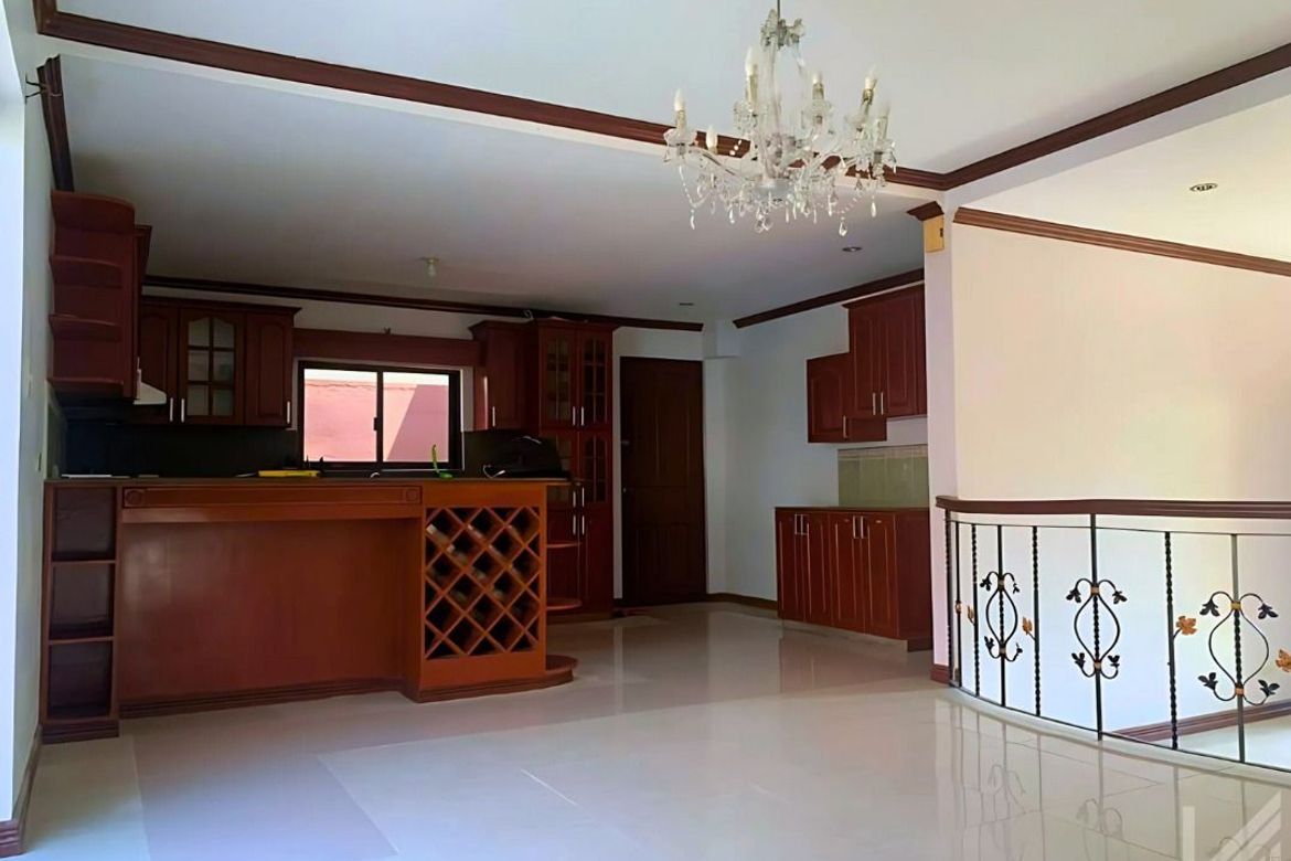 5 Bedroom House for Sale in Royale Tagaytay Estates, Buck Estate, Alfonso, Cavite – photo 6