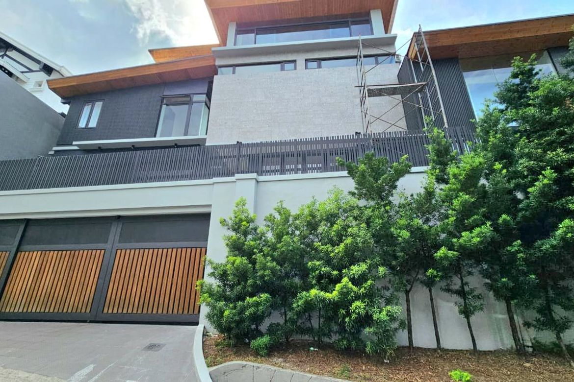5 Bedroom House for Sale in Saint Ignatius, Quezon City, Metro Manila – photo 5