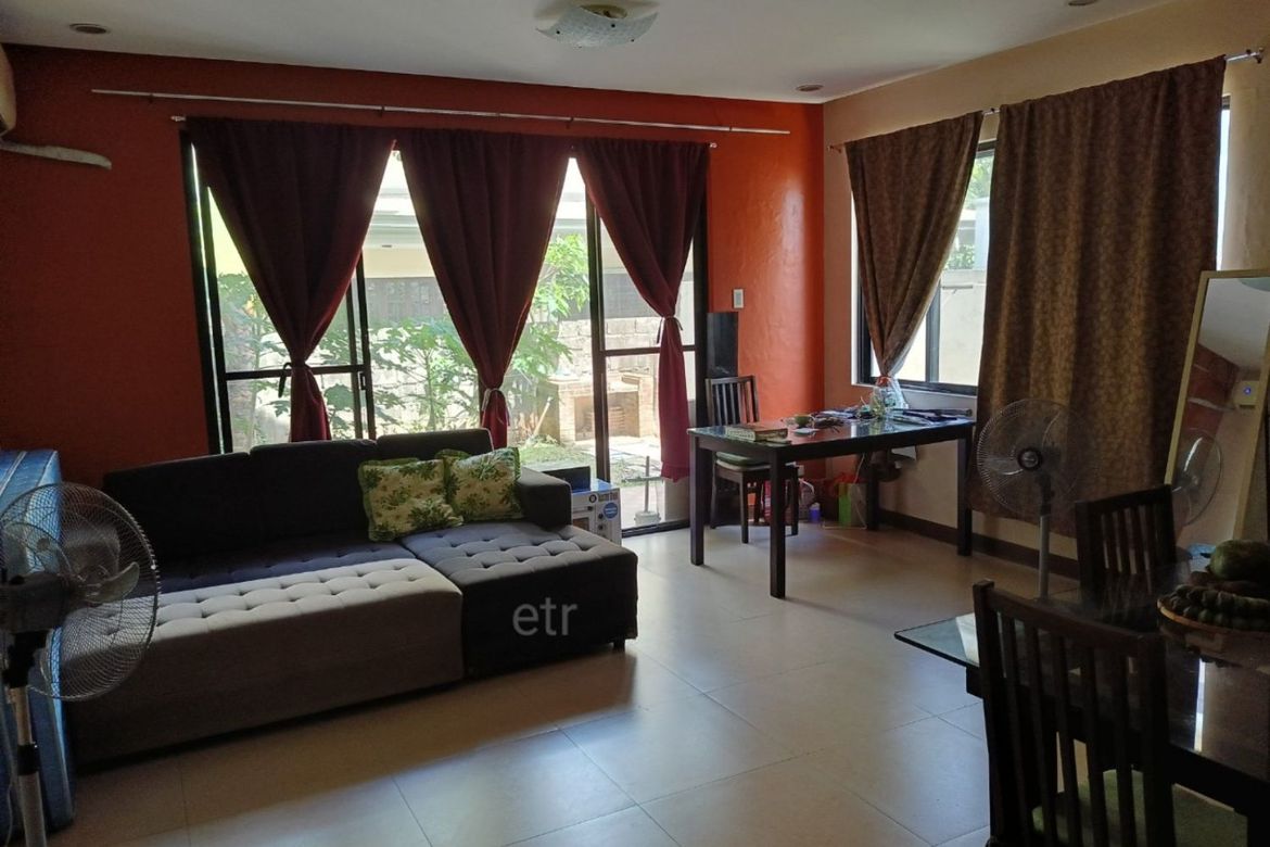 5 Bedroom House for Sale in Saint Ignatius, Quezon City, Metro Manila