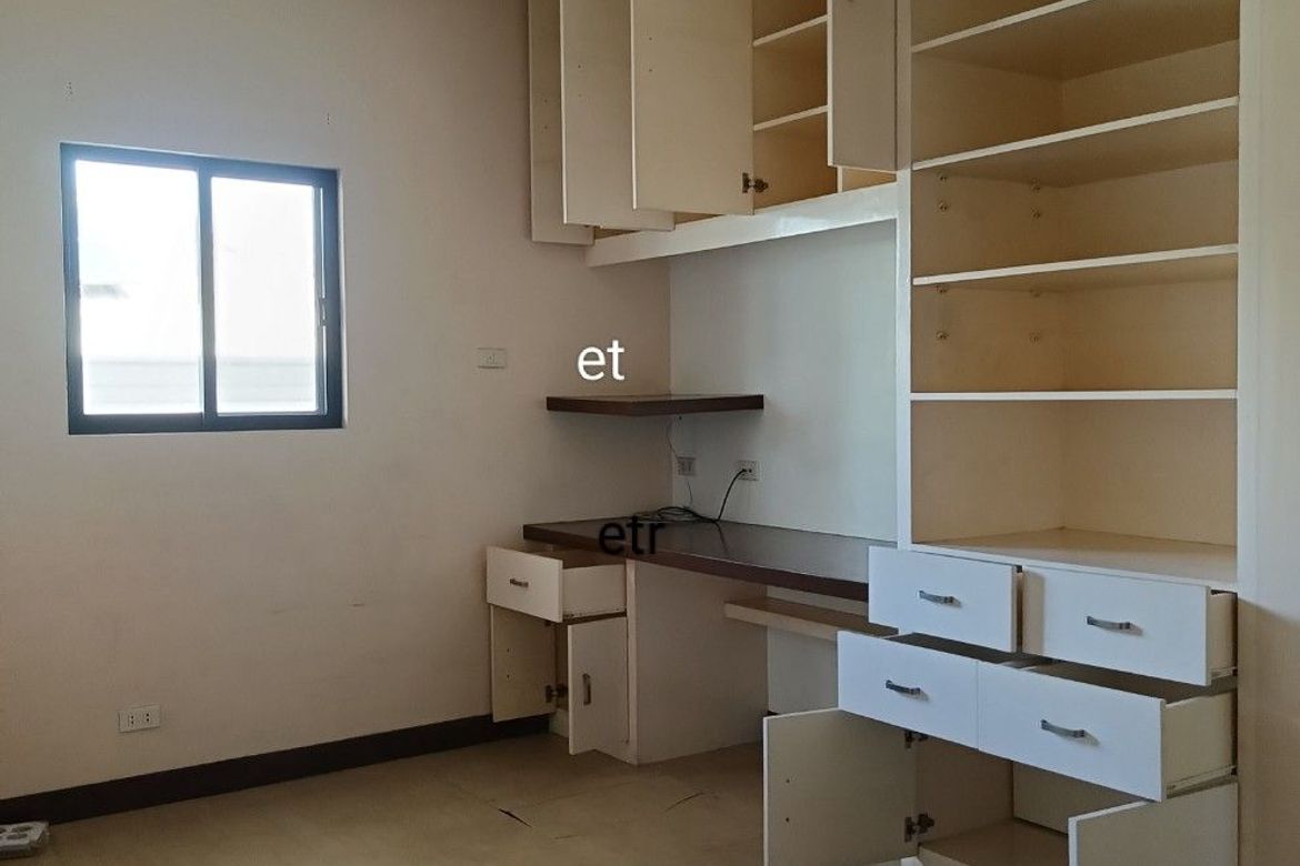 5 Bedroom House for Sale in Saint Ignatius, Quezon City, Metro Manila – photo 2