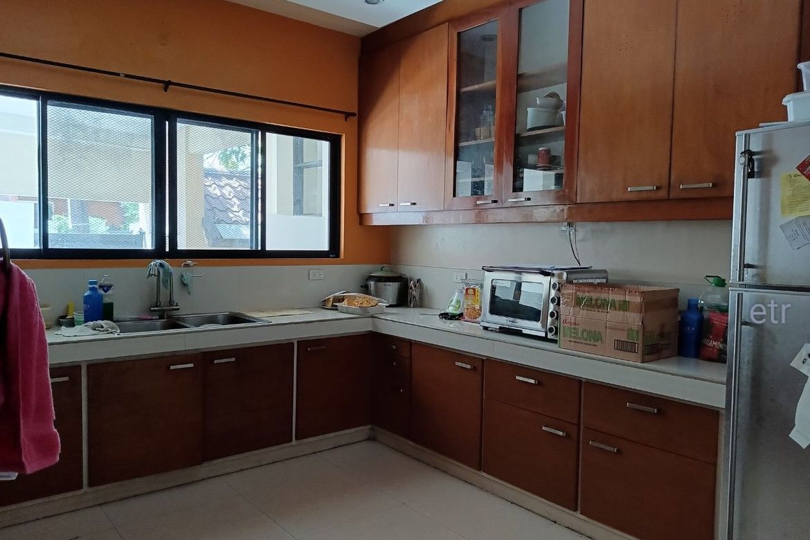 5 Bedroom House for Sale in Saint Ignatius, Quezon City, Metro Manila – photo 8