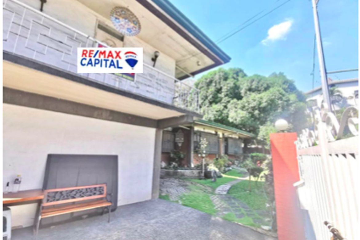 5 Bedroom House for Sale in Saint Ignatius, Quezon City, Metro Manila