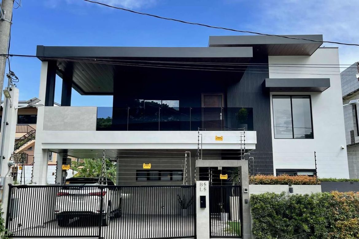 5 Bedroom House for Sale in Salawag, Dasmariñas, Cavite