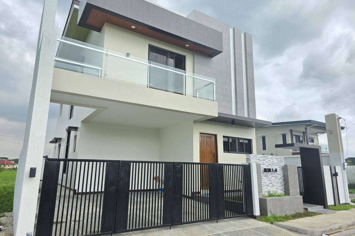5 Bedroom House for Sale in Salawag, Dasmariñas, Cavite – photo 3