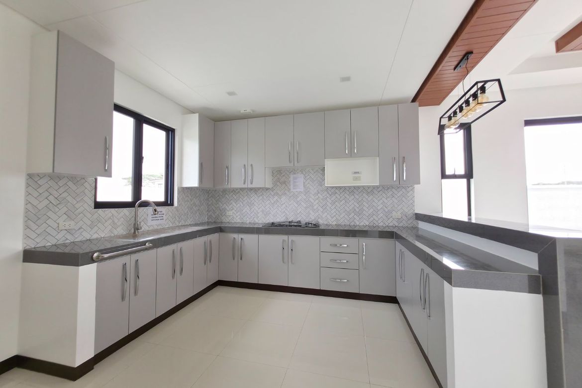 5 Bedroom House for Sale in Salawag, Dasmariñas, Cavite – photo 5