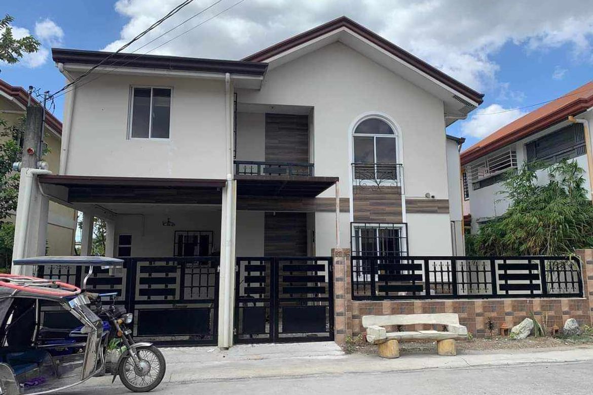 5 Bedroom House for Sale in San Agustin, San Fernando, Pampanga