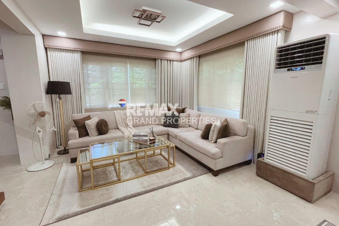 5 Bedroom House for Sale in San Agustin, San Fernando, Pampanga