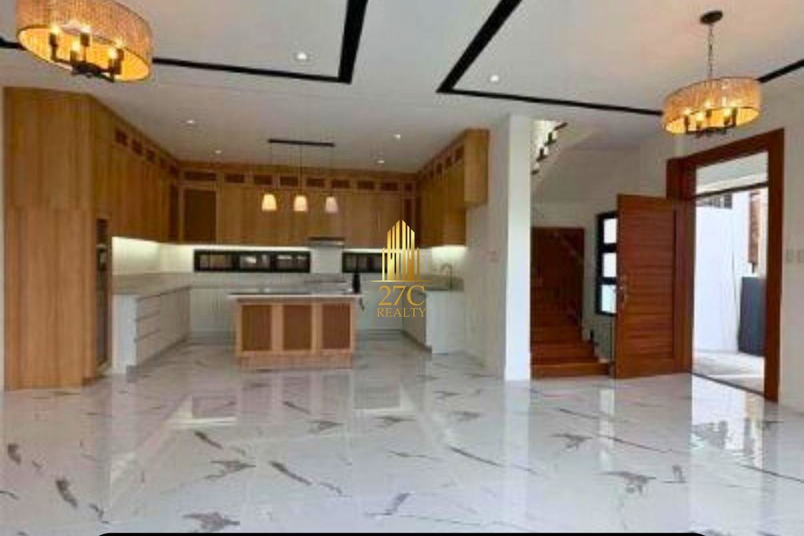 5 Bedroom House for Sale in San Andres, Cainta, Rizal
