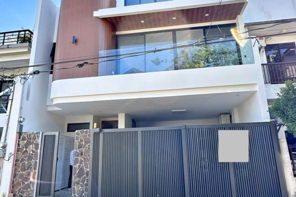 5 Bedroom House for Sale in San Andres, Cainta, Rizal