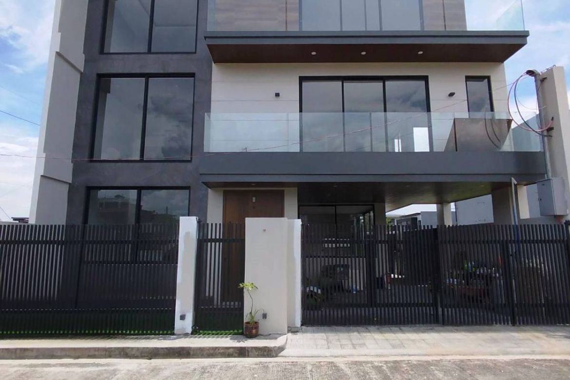 5 Bedroom House for Sale in San Andres, Cainta, Rizal