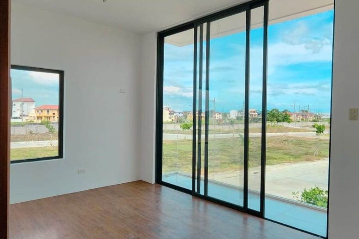 5 Bedroom House for Sale in San Francisco, General Trias, Cavite – photo 7