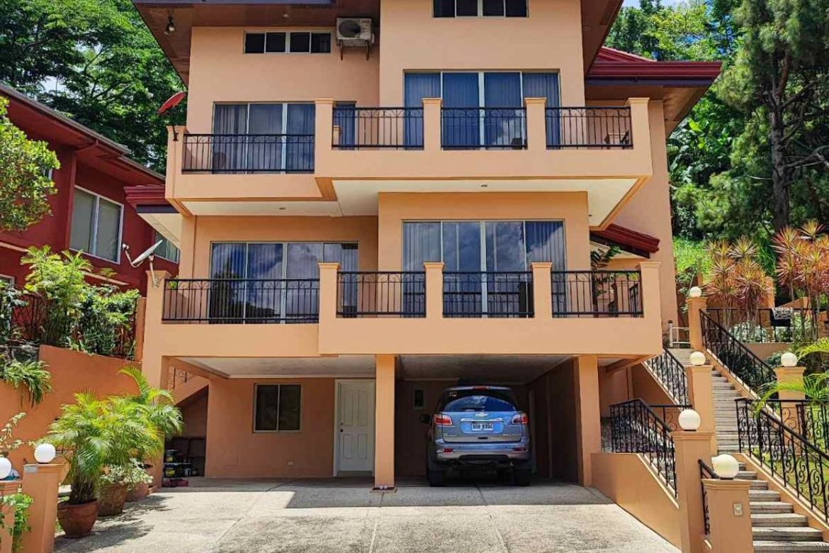 5 Bedroom House for Sale in San Gregorio, Laurel, Batangas