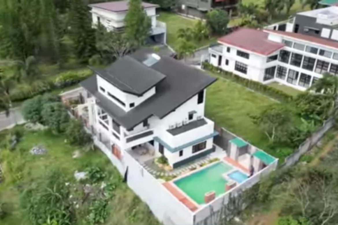 5 Bedroom House for Sale in San Guillermo, Talisay, Batangas
