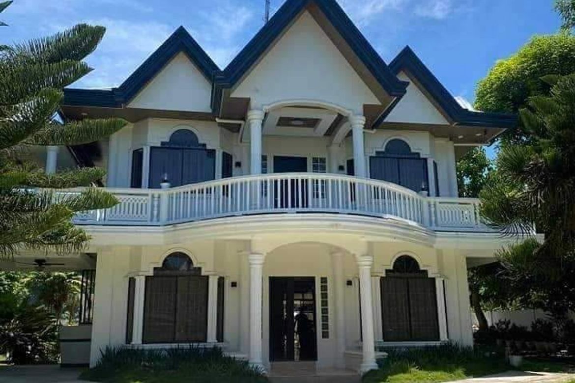 5 Bedroom House for Sale in San Isidro, Samal, Davao del Norte