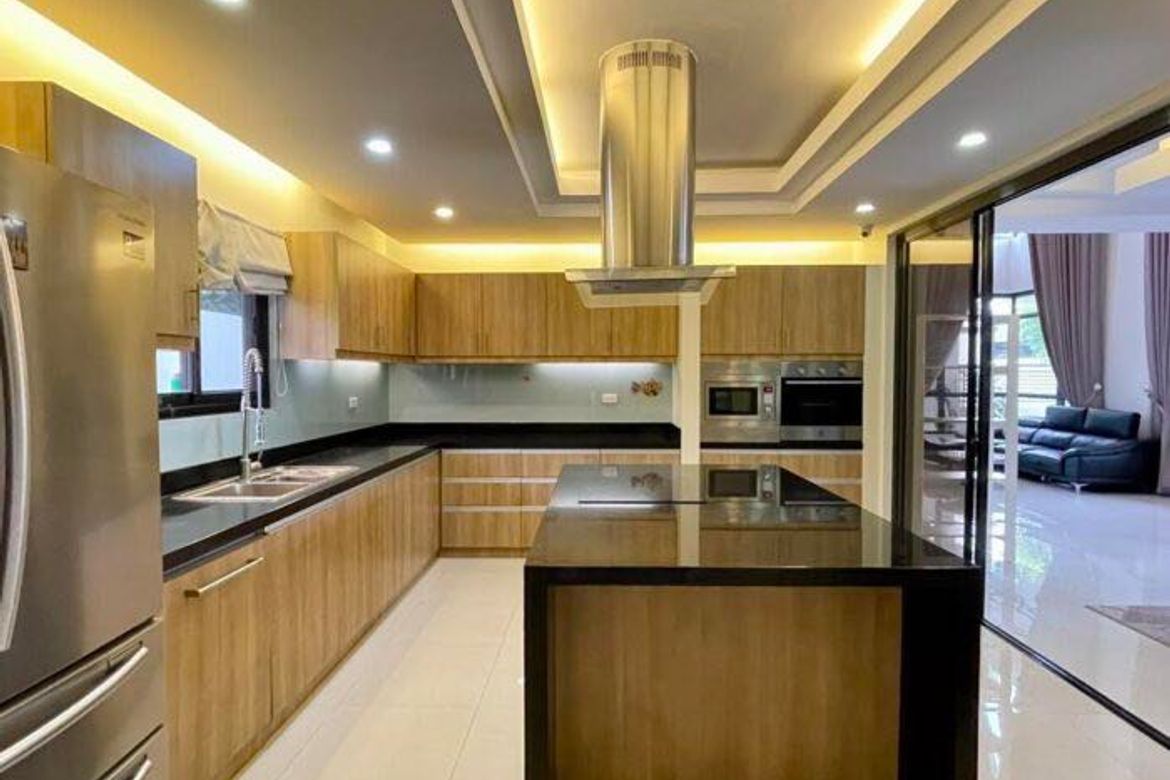 5 Bedroom House for Sale in San Isidro, San Fernando, Pampanga – photo 6