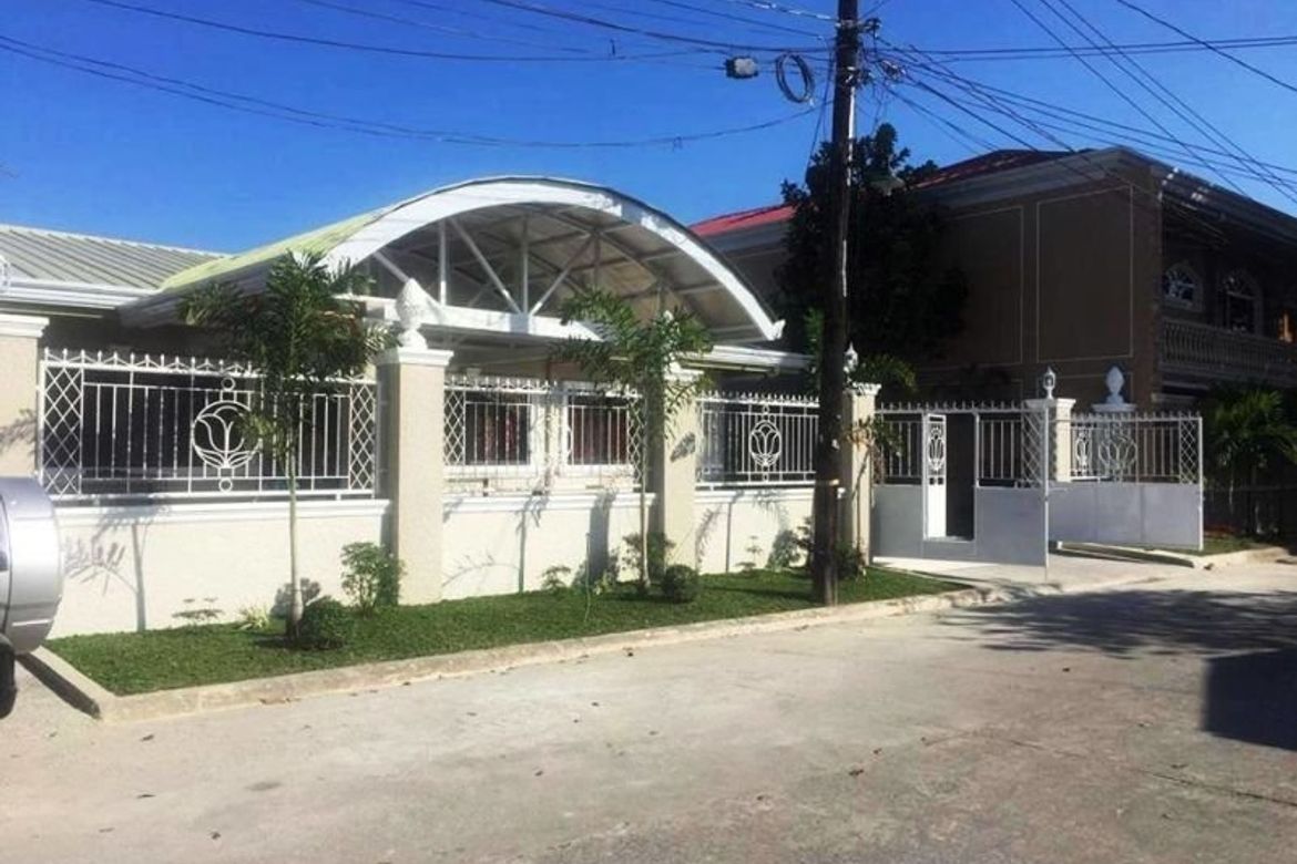 5 Bedroom House for Sale in San Jose, Angeles, Pampanga