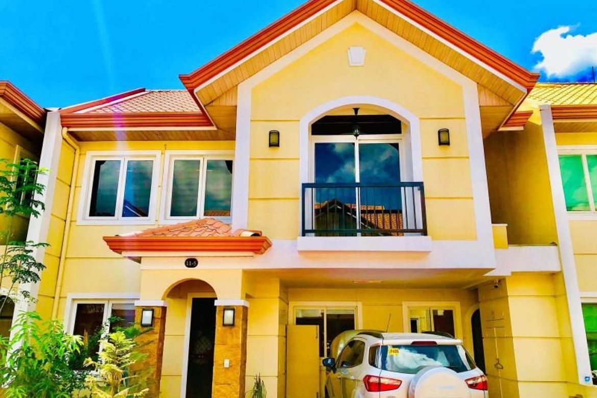 5 Bedroom House for Sale in San Jose, Angeles, Pampanga