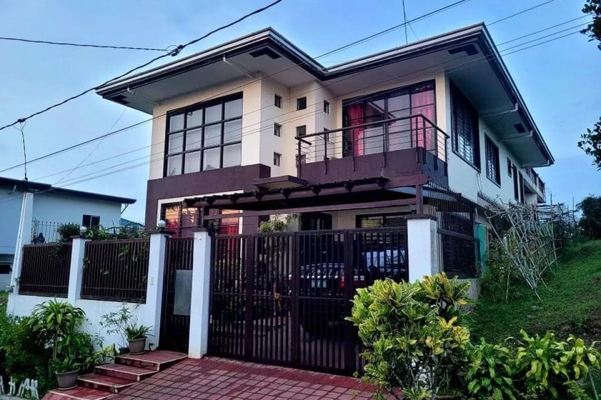5 Bedroom House for Sale in San Jose, Tagaytay, Cavite