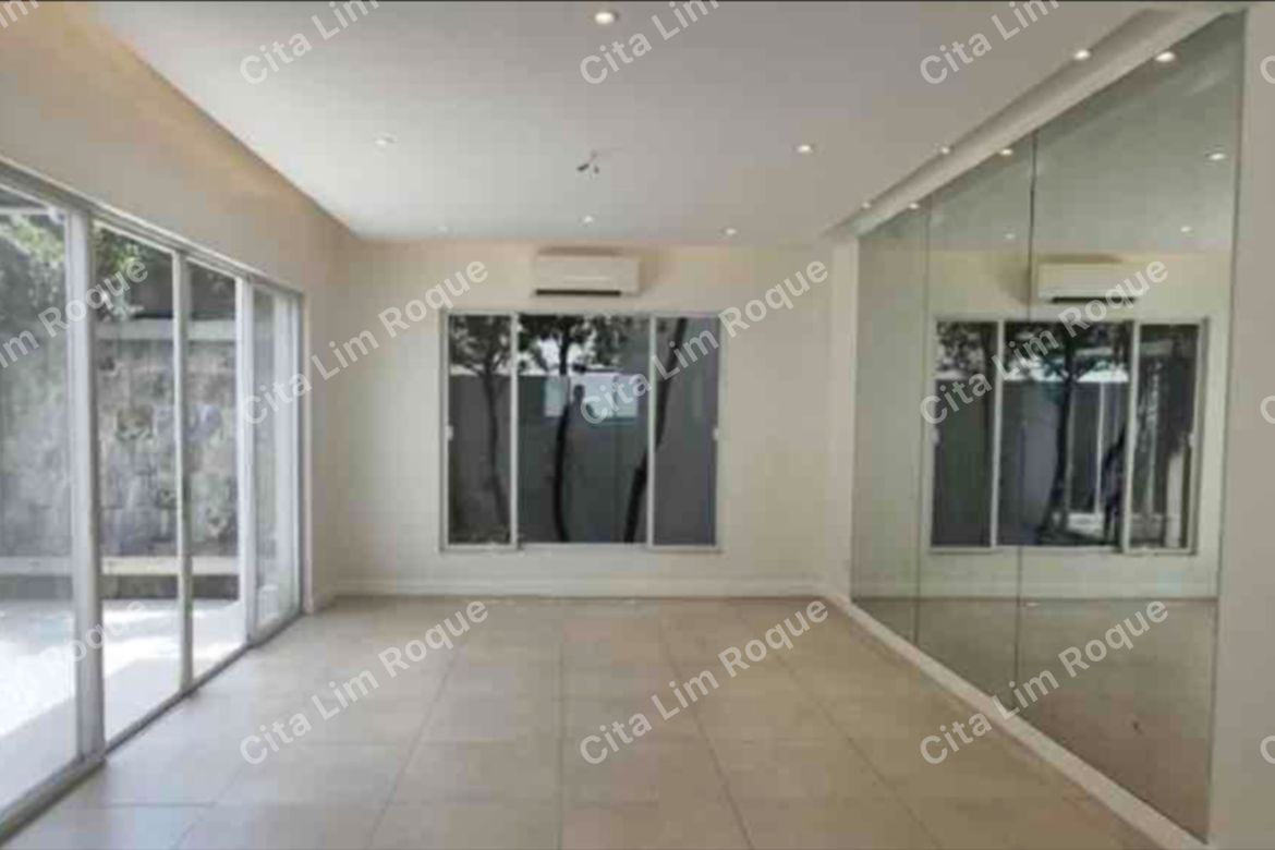 5 Bedroom House for Sale in San Lorenzo, Makati City near MRT-3 Magallanes – photo 10