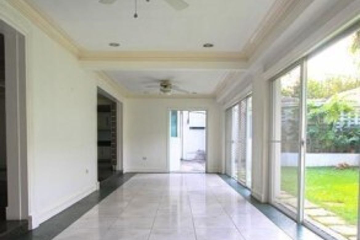 5 Bedroom House for Sale in San Lorenzo, Makati, Metro Manila near MRT-3 Ayala – photo 4
