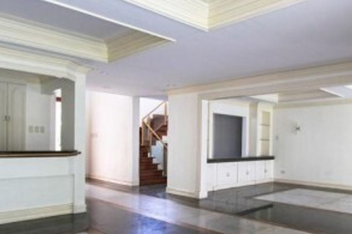 5 Bedroom House for Sale in San Lorenzo, Makati, Metro Manila near MRT-3 Ayala – photo 5