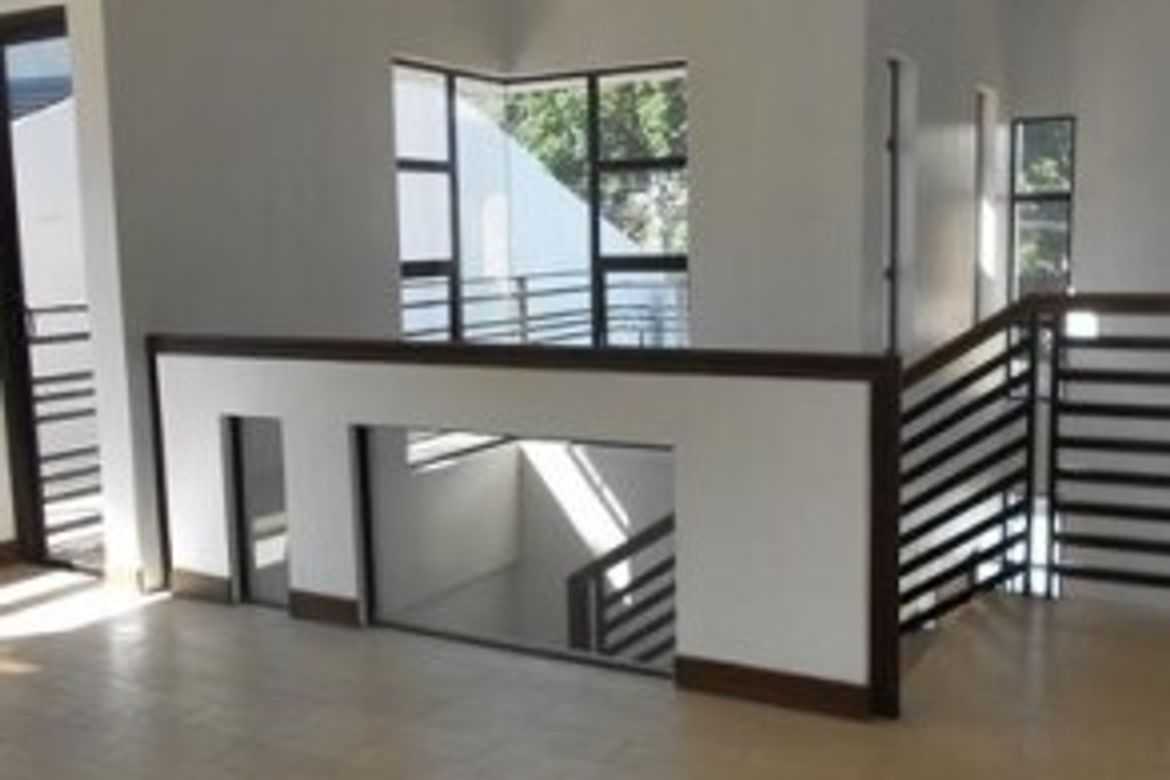 5 Bedroom House for Sale in San Lorenzo, Makati, Metro Manila – photo 2