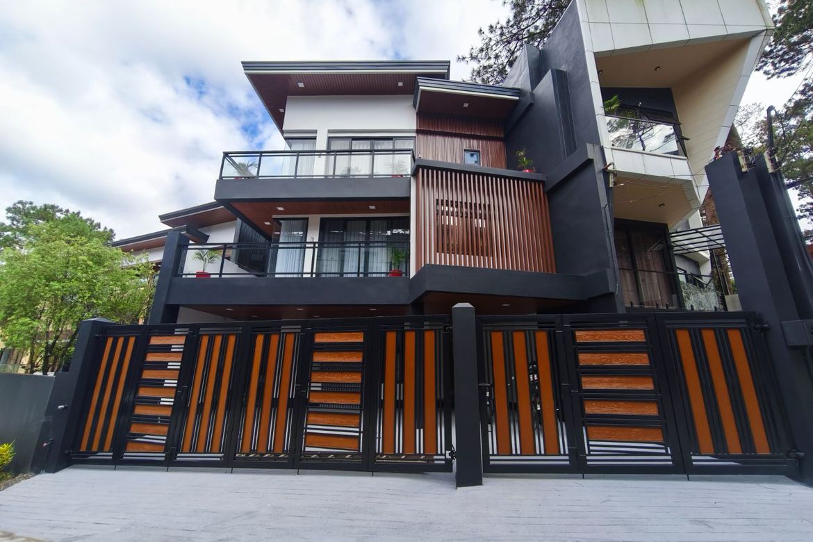 5 Bedroom House for Sale in San Luis Village, Baguio, Benguet
