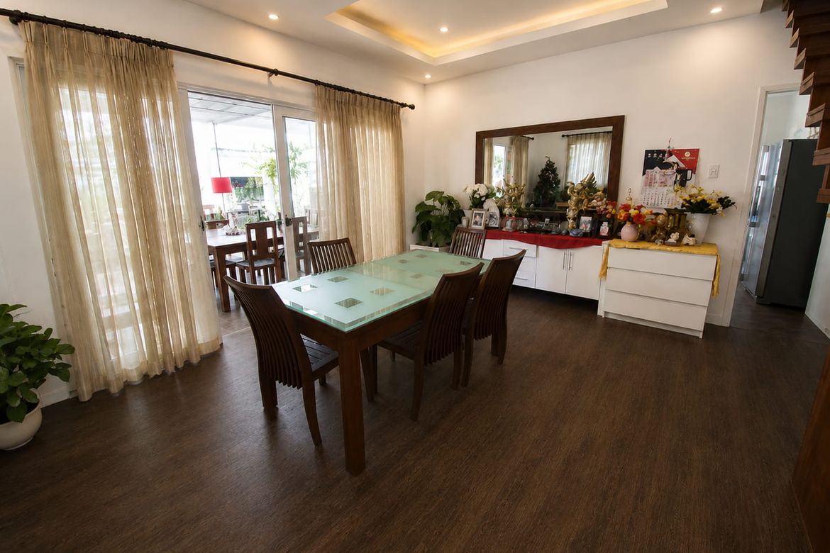 5 Bedroom House for Sale in San Martin de Porres, Parañaque, Metro Manila
