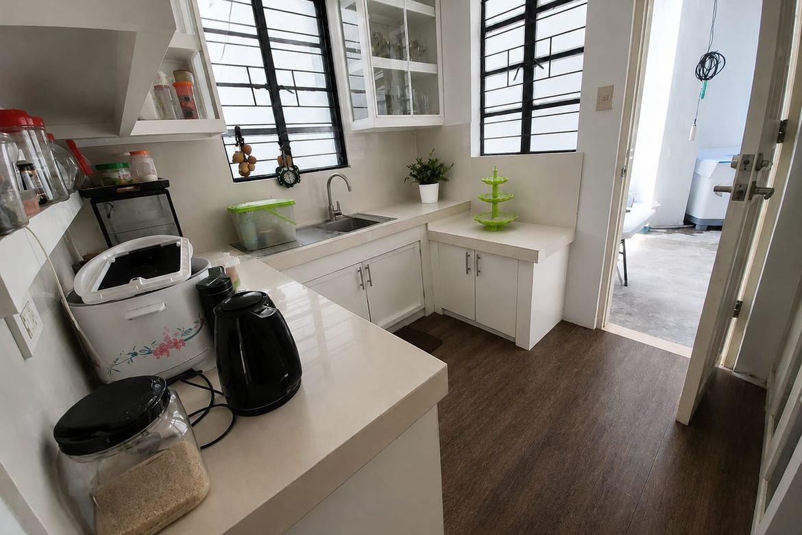 5 Bedroom House for Sale in San Martin de Porres, Parañaque, Metro Manila – photo 4