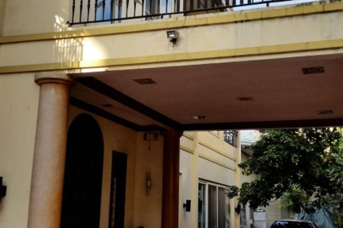 5 Bedroom House for Sale in San Miguel, Manila, Metro Manila near LRT-2 Legarda – photo 3