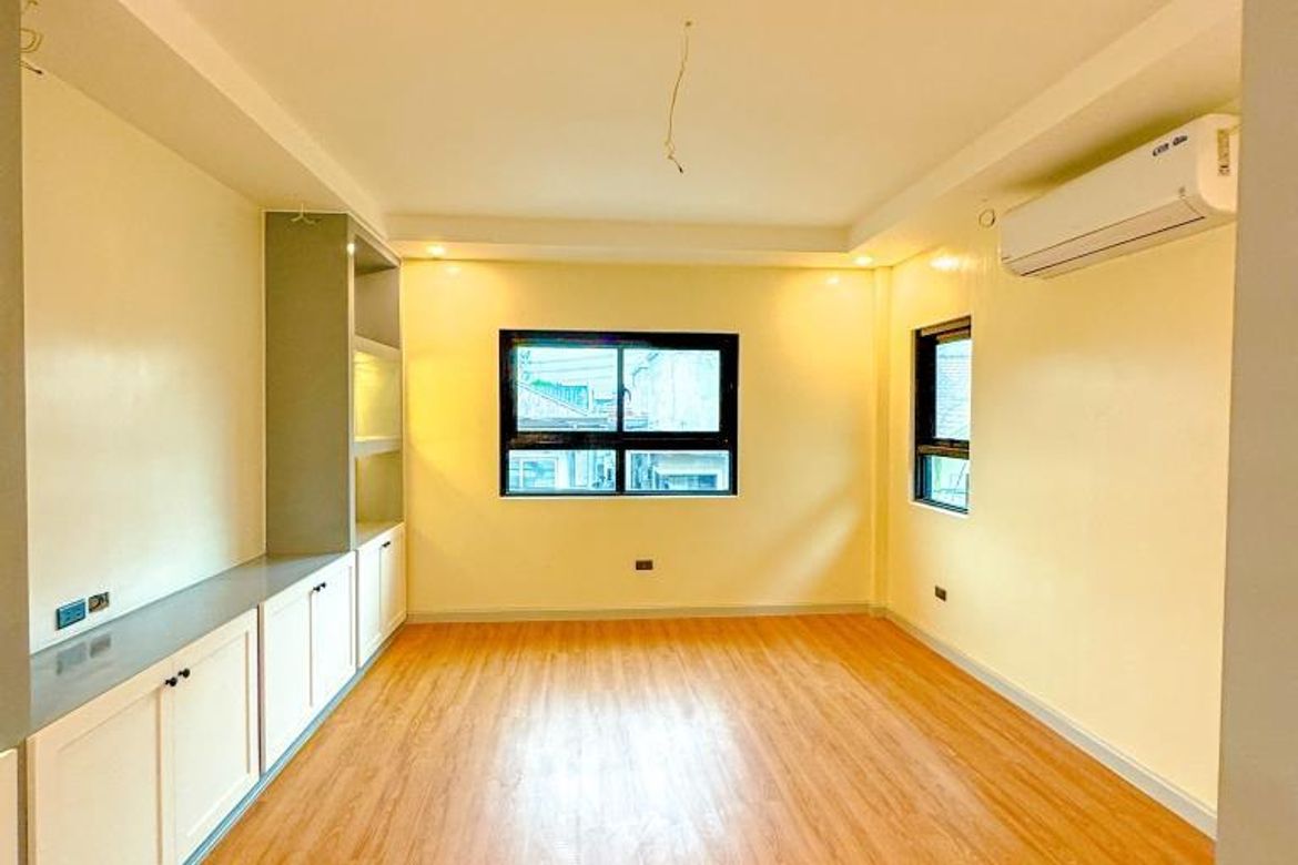 5 Bedroom House for Sale in San Miguel, Pasig, Metro Manila – photo 2