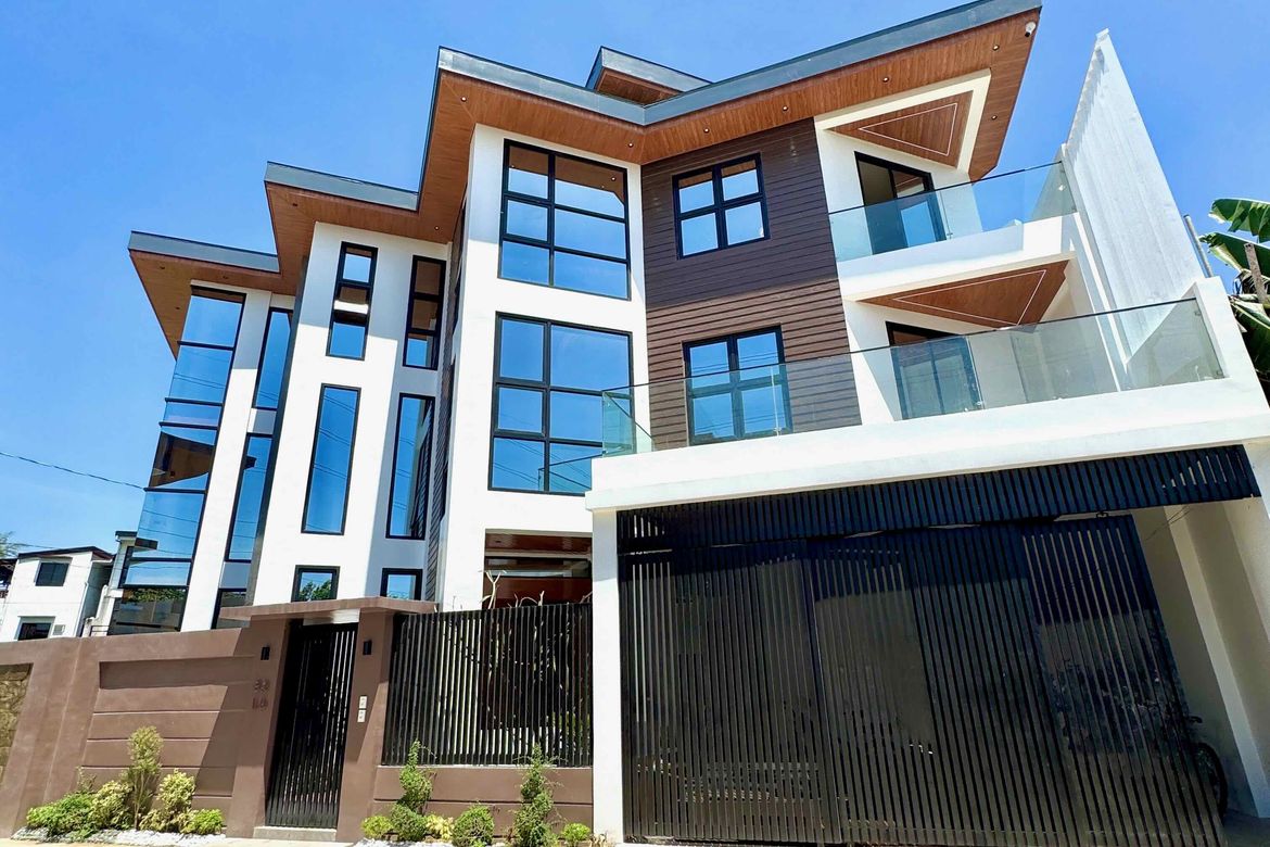 5 Bedroom House for Sale in San Miguel, Pasig, Metro Manila