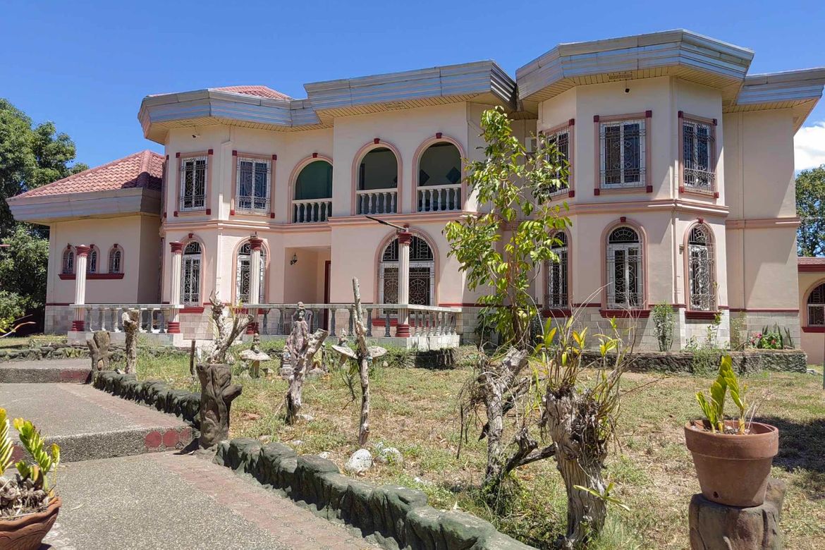 5 Bedroom House for Sale in San Nicolas, Castillejos, Zambales – photo 3