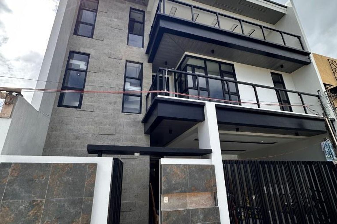 5 Bedroom House for Sale in Santa Ana, Taytay, Rizal