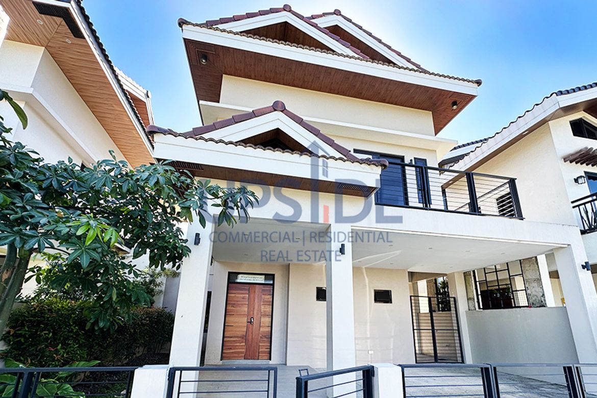 5 Bedroom House for Sale in Santa Clara Norte, Pila, Laguna
